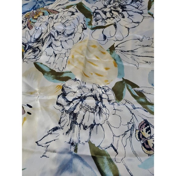 Vince Camuto Multifunctional Square XL Floral Butterflies Scarf 48" x 48" - Picture 5 of 8